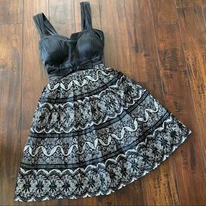 Beautiful Black & White Lace Dress Sz 1